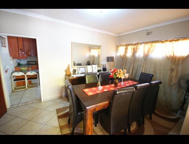 3 BEDROOM HOUSE FOR SALE IN KENSINGTON